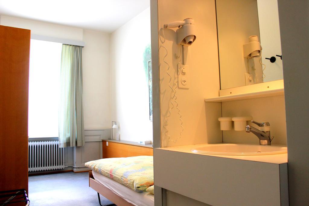 Hotel Muenchnerhof Basel Exteriör bild